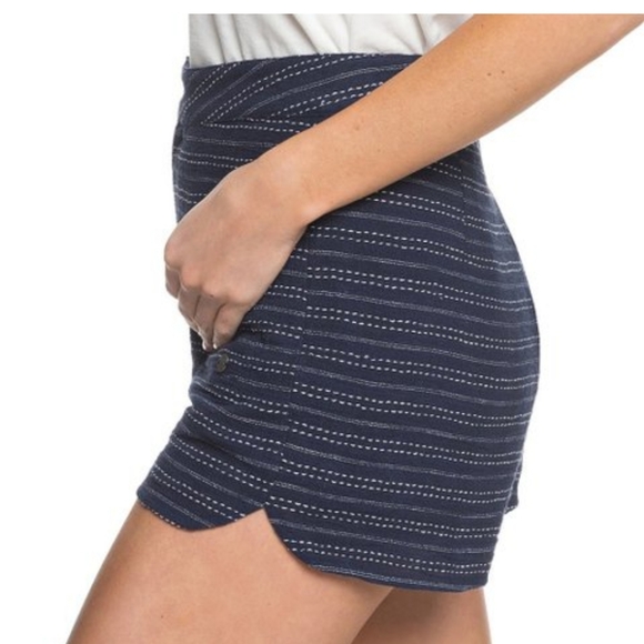 ROXY HIGH WAISTED SHORTS - Picture 1 of 4